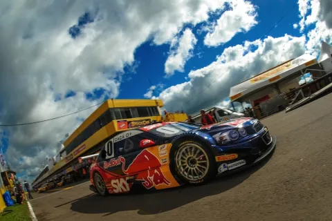 Caca Bueno on Pole in Santa Cruz