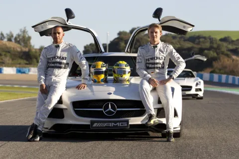 Arrival in a Mercedes SLS AMG