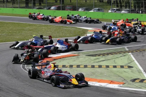 Start of race 2