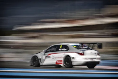Yvan Muller wins Race 1 - Now each Citroen pilot has won a race