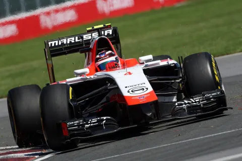 The two Marussia came too close - early end for both