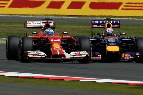 Fighting for position: Fernando Alonso and Daniel Ricciardo