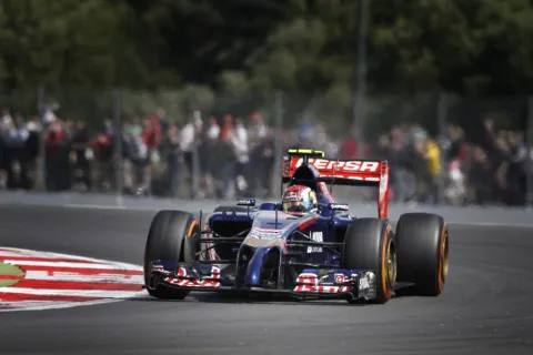 Points for Scuderia Toro Rosso: Kvyat ninth, Vergne in 10th place
