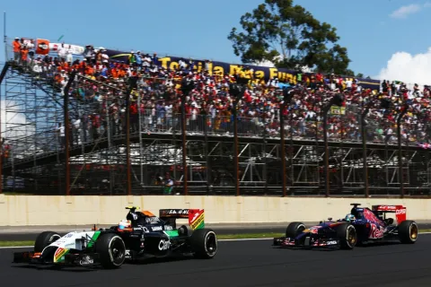 Sergio Perez fighting with Jean-Eric Vergne