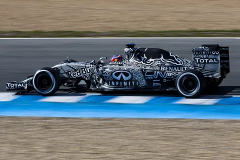 Red Bull brings a camouflage car for testing