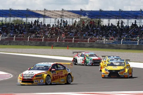 Tom Coronel had problems on the car