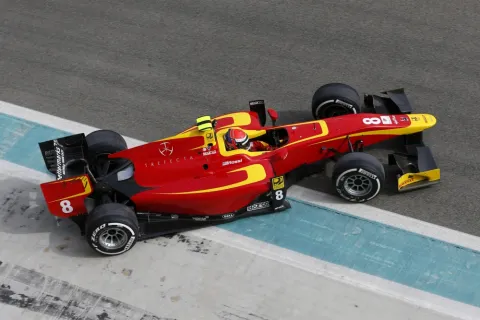 Alexander Rossi goes for one more season GP2