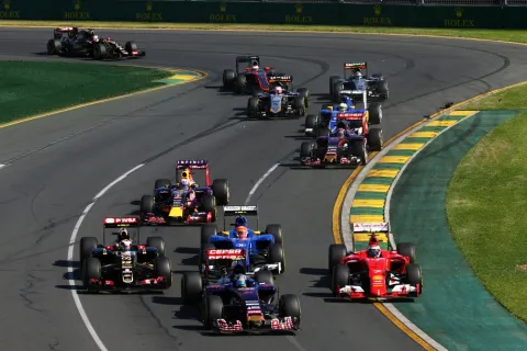 Crowd at the start: Maldonado will retire after some seconds