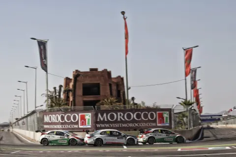 Yvan Muller in a Honda-Sandwich