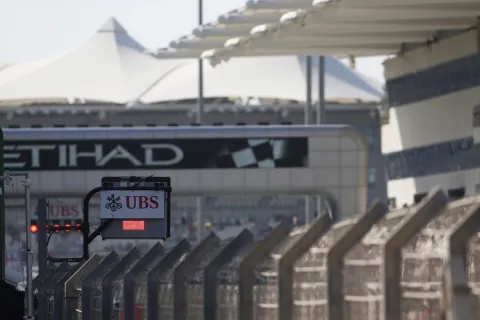 Red Flag: Race 2 was cancelled after long barrier repairs