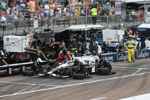 Newcomer Alexander Rossi at the pit stop