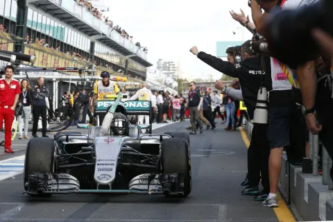 Nico Rosberg wins the first Grand Prix in 2016