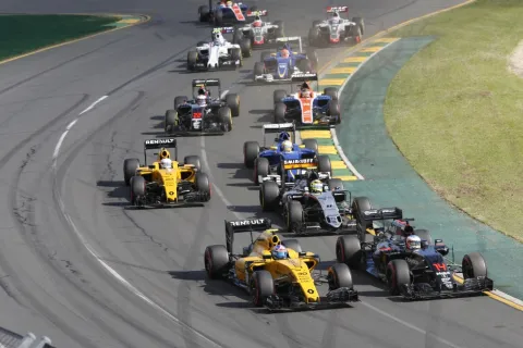 Midfield fights in the first chicane