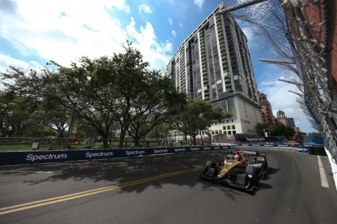 Hinchcliffe: After starting position 3, finished only on position 9