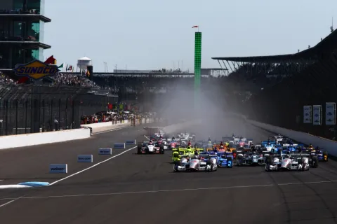 Approach to turn 1 after the start