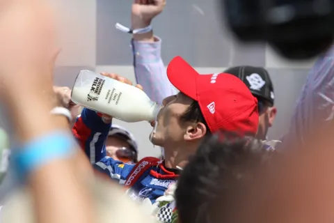 Milk for Takuma Sato: Victory at the Indy500 2017!
