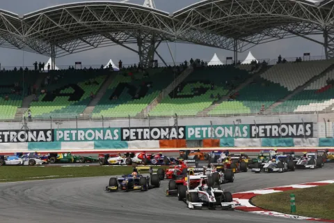 Start to the first race on saturday