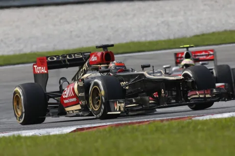 Good pace but only position 6 and 7 at Lotus