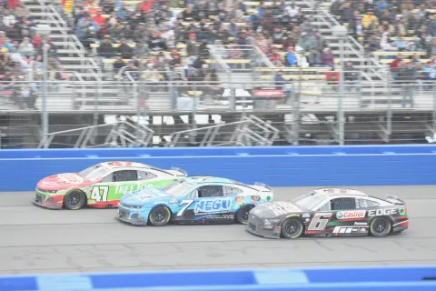 NASCAR Cup Series 2023: Fontana – Photo 4