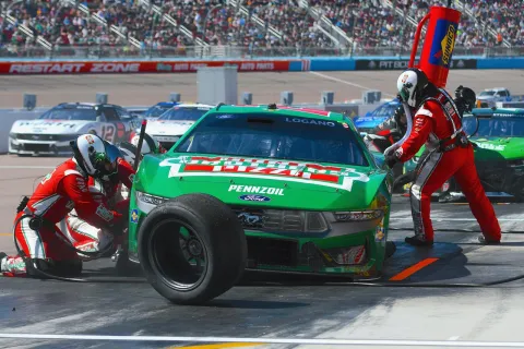 NASCAR Cup Series in Phoenix – Photo 15
