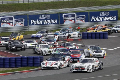 Start to race 2 - first bang is only seconds away