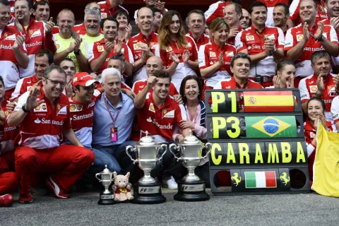 Ferrari celebrates Aonsos win and 3rd place of Massa