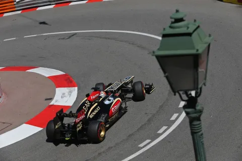 Kimi Raikkonen: After a meeting with Perez only 10th
