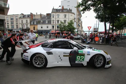 New model for 50th birthday: Porsche 911