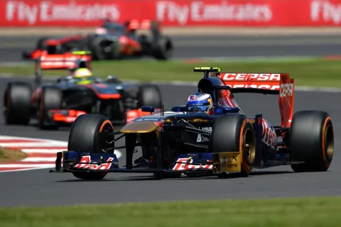 Daniel Ricciardo offers itself as successor of Mark Webber