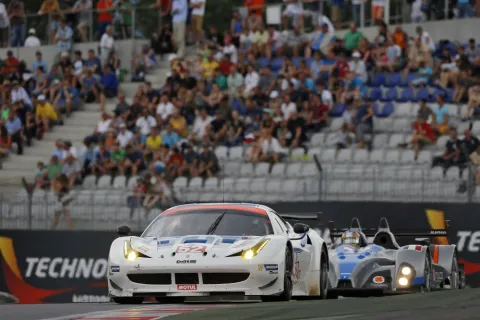 Good crowd of spectators on Saturday
