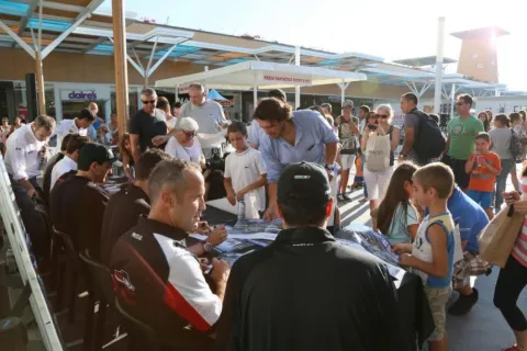 Crowds at the autograph session