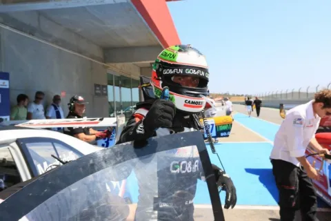 Victory in the second race too: Gianni Morbidelli