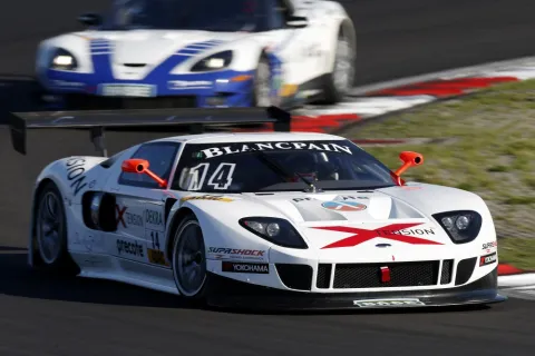 Lambda Ford GT: Two races with good fighting and overtaking