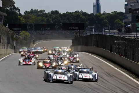 Start of the Interlagos 6 hour race