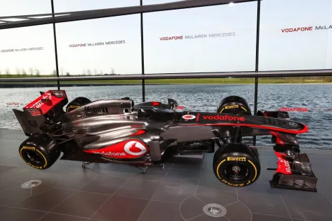 At first glance, very similar to its predecessor: the McLaren MP4-28