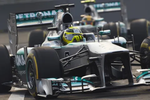 Rosberg und Hamilton: In the qualification close to Vettel