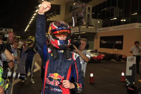 Victory and title: Daniil Kvyat