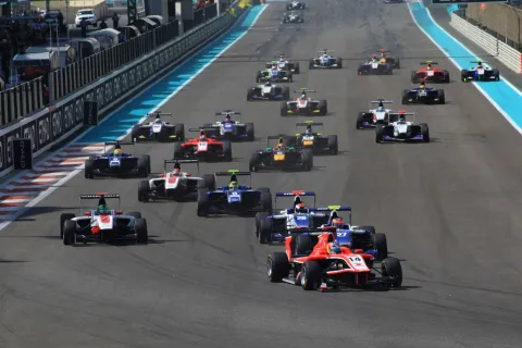 Start of the Sunday race