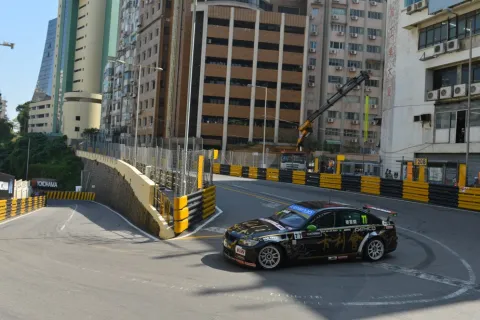 One of many Asian guest drivers: Ka Lok Mak