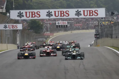 Start of the final Grand Prix of the 2013 season