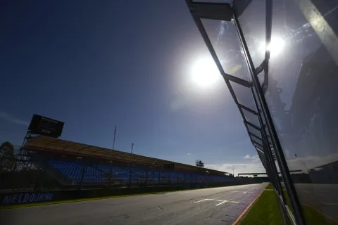 Sunset in Melbourne: evening before the first training