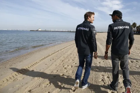 Beach walk for Nico Rosberg and Lewis Hamilton
