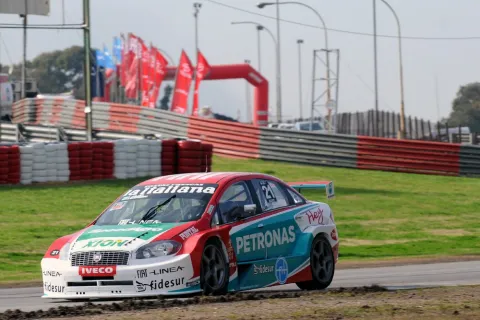 #21 Gustavo Der Ohanessian – Equipo Fiat – Fiat Linea RPE V8 – Argentinian Super TC 2014