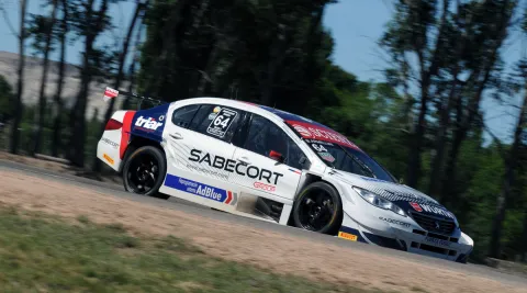 #64 Bruno Armellini – Escudería FE – Peugeot 408 RPE V8 – Argentinian Super TC 2017