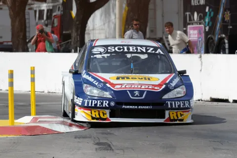#16 Lucas Benamo – Escudería FE – Peugeot 408 RPE V8 – Argentinian Super TC 2015