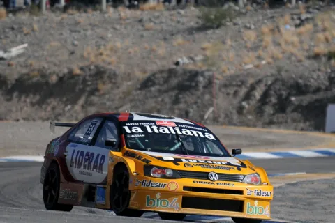 #35 Ignacio Julián – Escudería FE – Volkswagen Vento RPE V8 – Argentinian Super TC 2013