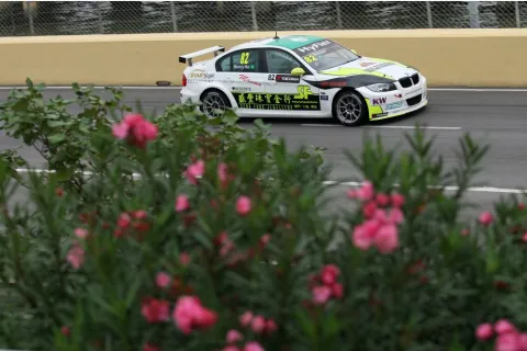 #82 Henry Ho – Five Auto Racing Team – BMW 320si (E90) – FIA World Touringcar Championship 2012