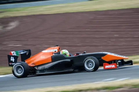 #4 Alfonso Celis – Giles Motorsport – Tatuus FT50 - Toyota