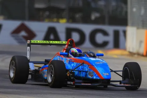#1 Chris Gilmour – Gilmour Racing – Dallara F305 - AMG Mercedes