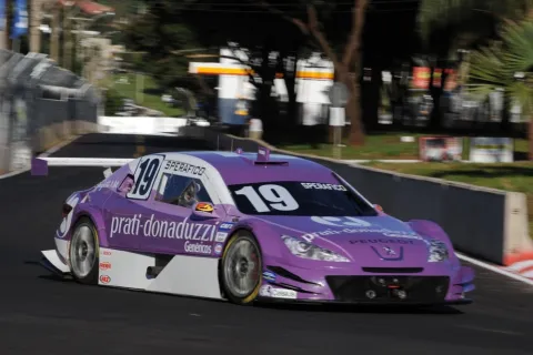 #19 Rodrigo Sperafico – JF Racing – Peugeot 408 V8 – Stock Car Brasil 2011